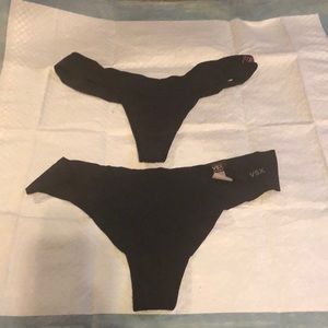 Victoria/Pink thongs